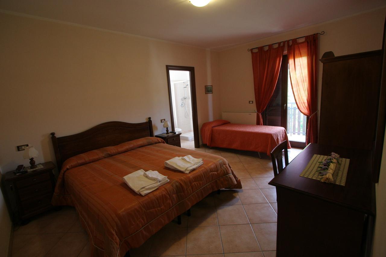 Villalago B&B La Tana Dell'Orso المظهر الخارجي الصورة