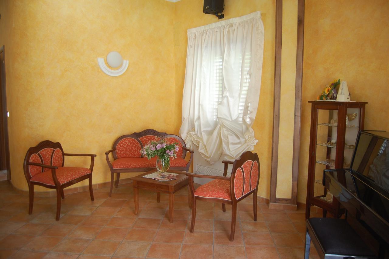 Villalago B&B La Tana Dell'Orso المظهر الخارجي الصورة
